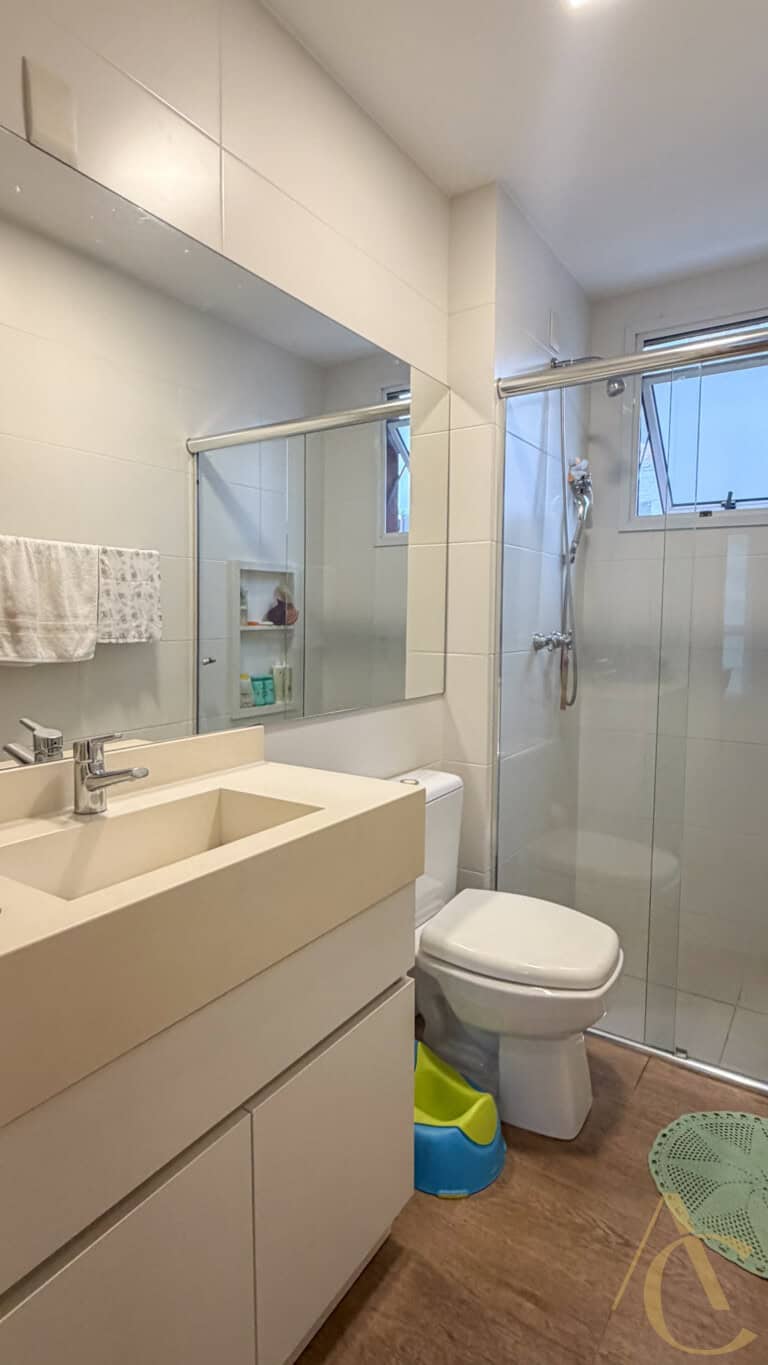 Apartamento para alugar – 2 quartos sendo 1 suíte – Centro | Florianópolis/SC.