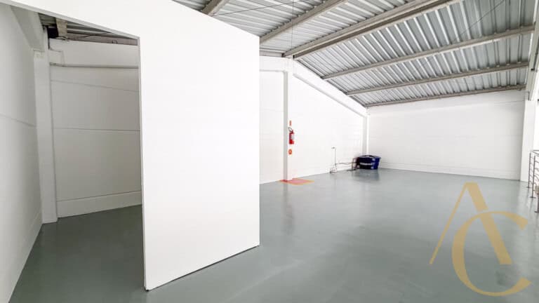 Loja para alugar – 350,00m² – Pagani | Palhoça/SC.