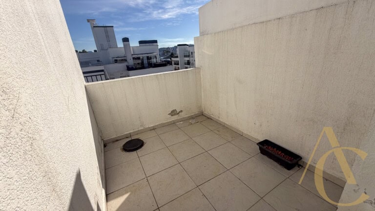 Apartamento para alugar – 3 suítes –  Abraão | Florianópolis/SC.