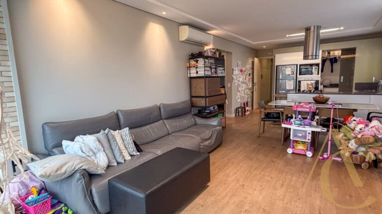 Apartamento para alugar – 2 quartos sendo 1 suíte – Centro | Florianópolis/SC.