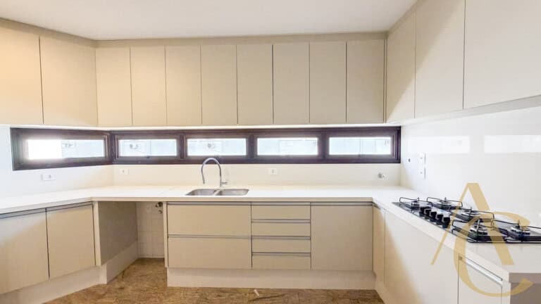 Apartamento para alugar  – 4 quartos sendo 1 suíte – Centro | Florianópolis/SC