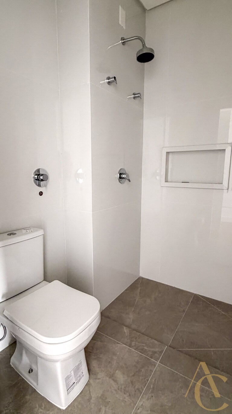 Apartamento à venda – 3 suítes – Campinas | São José/SC.