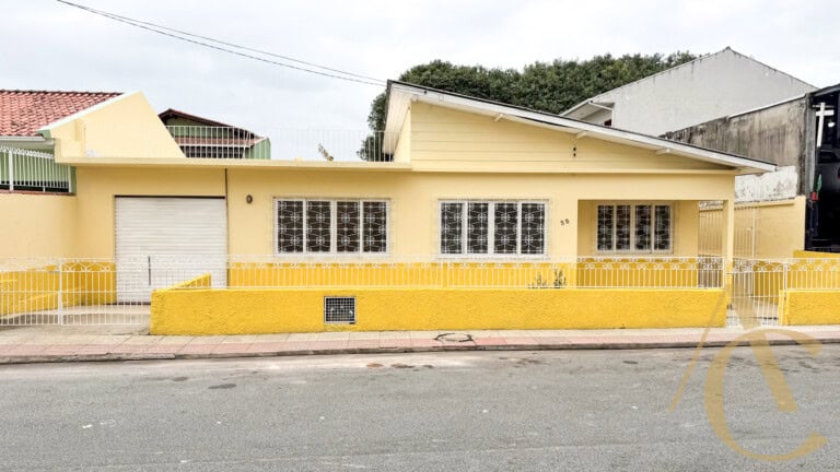 Casa residencial para alugar – 4 quartos – Balneário | Florianópolis/SC.