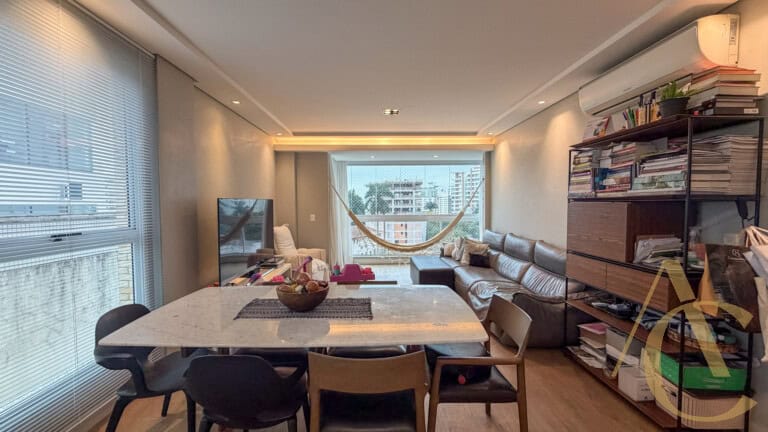 Apartamento para alugar – 2 quartos sendo 1 suíte – Centro | Florianópolis/SC.