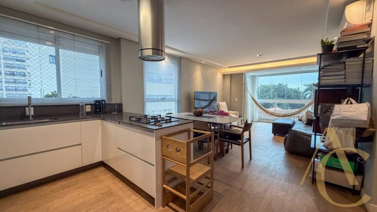 Apartamento para alugar – 2 quartos sendo 1 suíte – Centro | Florianópolis/SC.