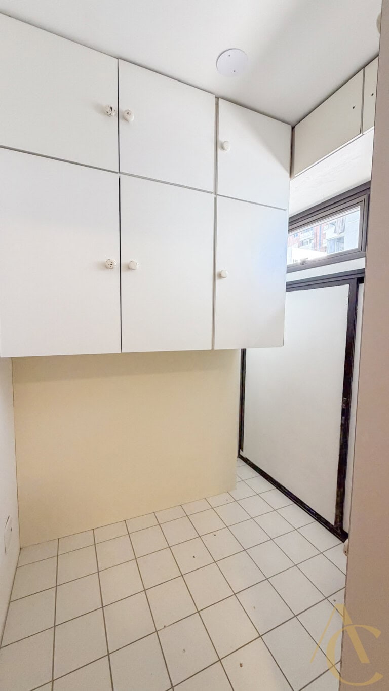 Apartamento para alugar  – 4 quartos sendo 1 suíte – Centro | Florianópolis/SC