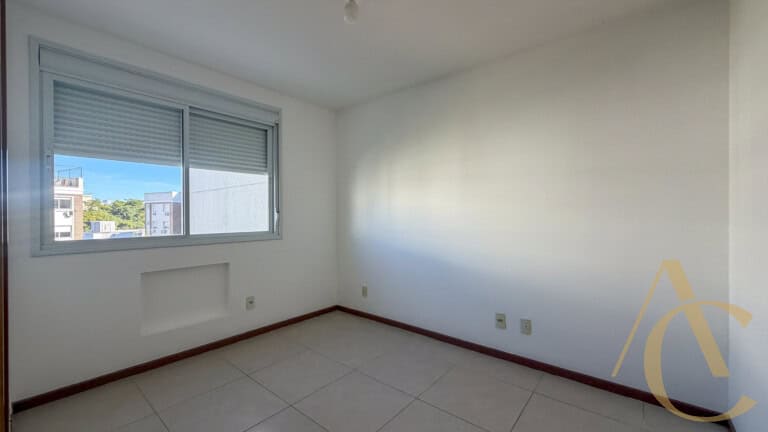 Apartamento para alugar – 3 suítes –  Abraão | Florianópolis/SC.