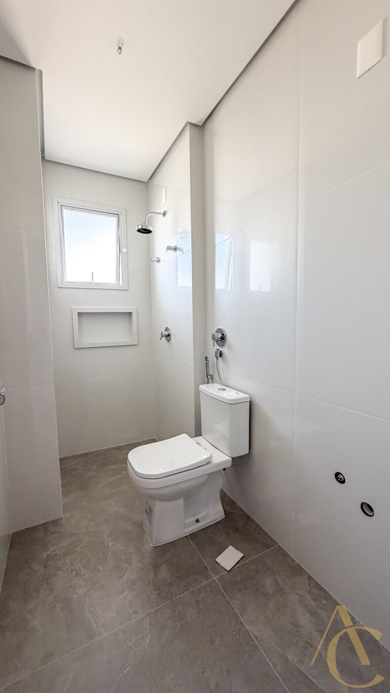 Apartamento à venda – 3 suítes – Campinas | São José/SC.