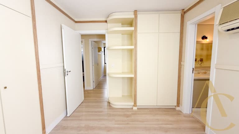 Apartamento para alugar  – 4 quartos sendo 1 suíte – Centro | Florianópolis/SC