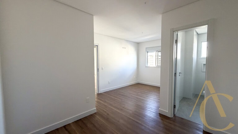 Apartamento à venda – 3 suítes – Campinas | São José/SC.