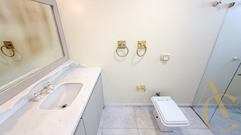 Apartamento para alugar  – 4 quartos sendo 1 suíte – Centro | Florianópolis/SC