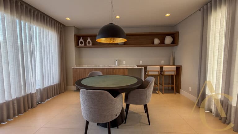 Apartamento à venda – 2 suítes – Jurerê | Florianópolis/SC.