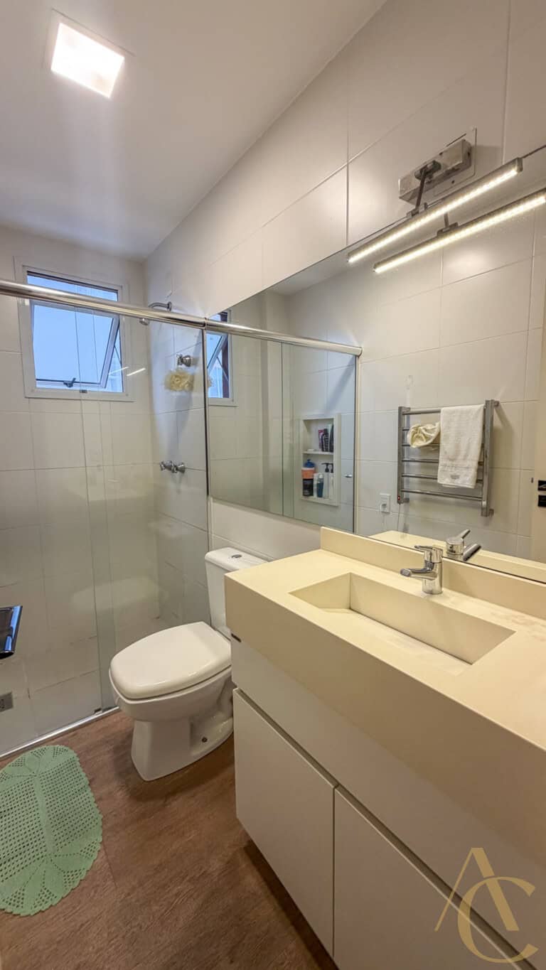 Apartamento para alugar – 2 quartos sendo 1 suíte – Centro | Florianópolis/SC.