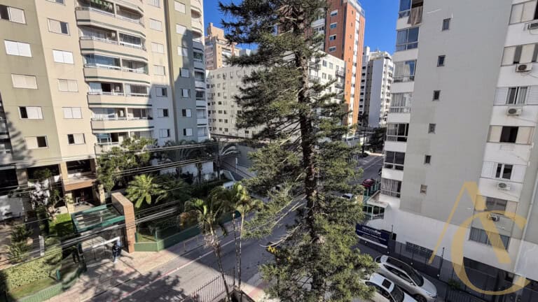 Apartamento para alugar  – 4 quartos sendo 1 suíte – Centro | Florianópolis/SC