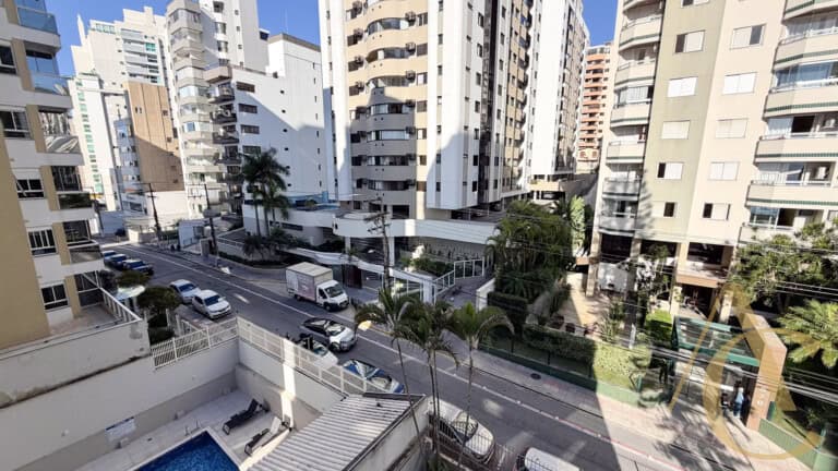 Apartamento para alugar  – 4 quartos sendo 1 suíte – Centro | Florianópolis/SC