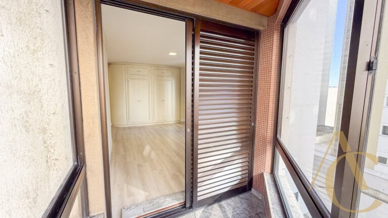 Apartamento para alugar  – 4 quartos sendo 1 suíte – Centro | Florianópolis/SC