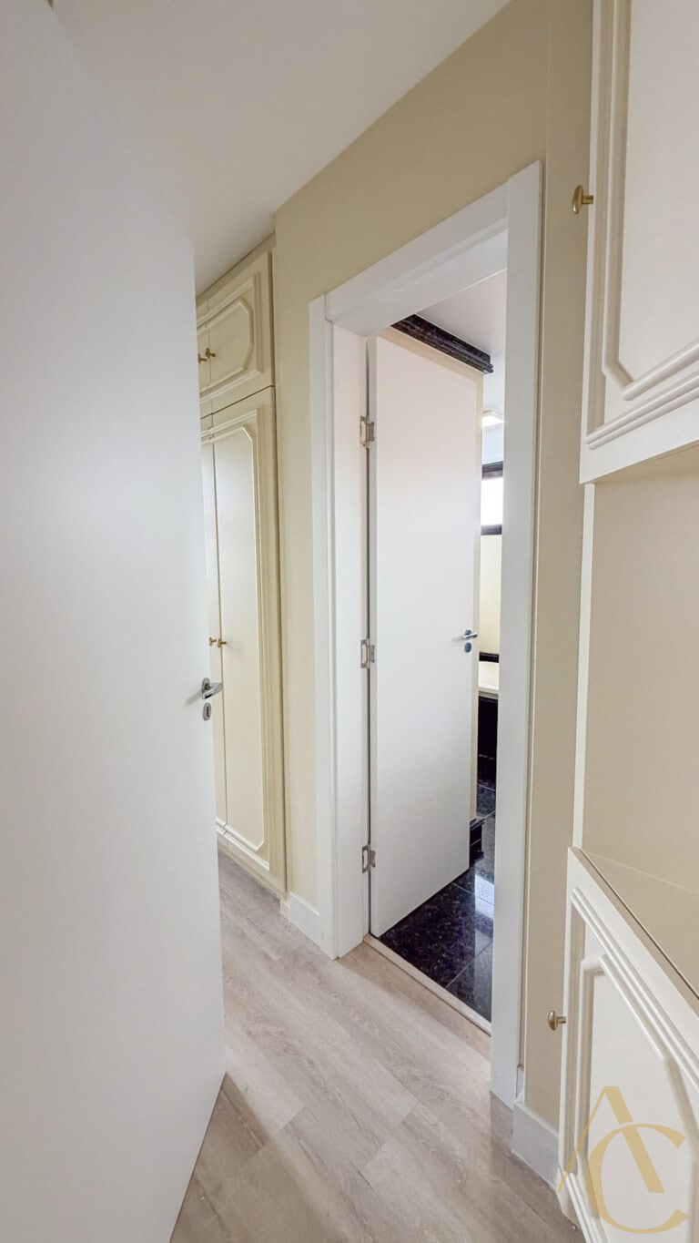 Apartamento para alugar  – 4 quartos sendo 1 suíte – Centro | Florianópolis/SC
