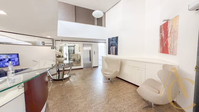 Apartamento para alugar  – 4 quartos sendo 1 suíte – Centro | Florianópolis/SC