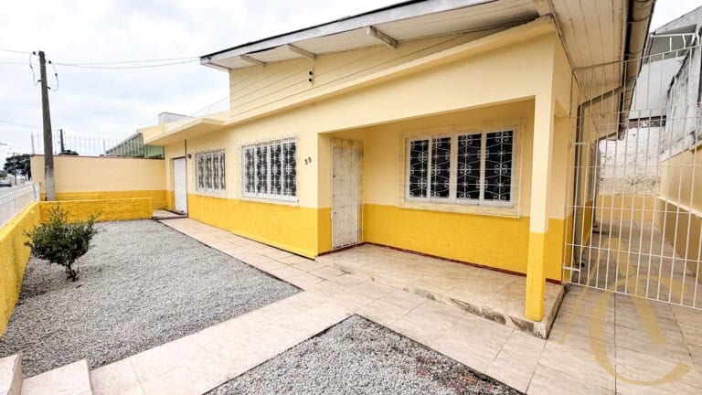 Casa residencial para alugar – 4 quartos – Balneário | Florianópolis/SC.