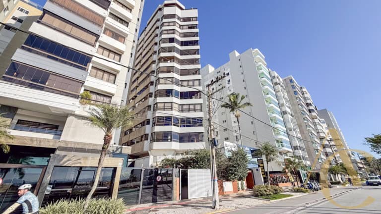 Apartamento para alugar  – 4 quartos sendo 1 suíte – Centro | Florianópolis/SC