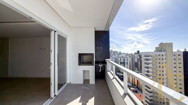 Apartamento à venda – 3 suítes – Campinas | São José/SC.