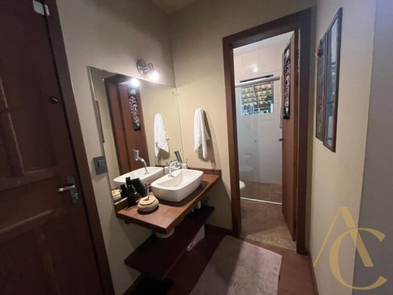 Casa à venda – 3 quartos sendo 2 suítes – Pântano do Sul | Florianópolis / SC