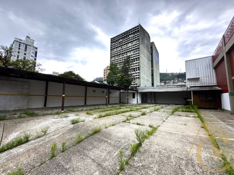 Loja/terreno para alugar – 250,00m² – Centro | Florianópolis/SC.