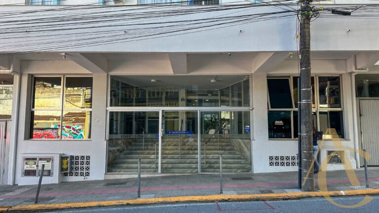 Apartamento à venda – 2 quartos – Centro | Florianópolis/SC.