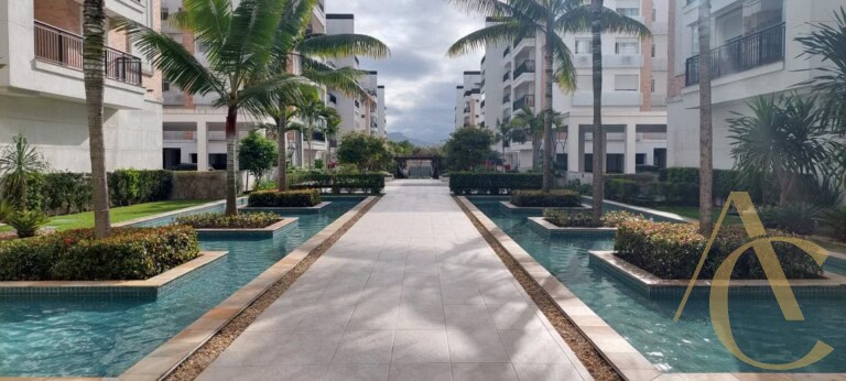 Apartamento para alugar – 3 suítes –  Abraão | Florianópolis/SC.