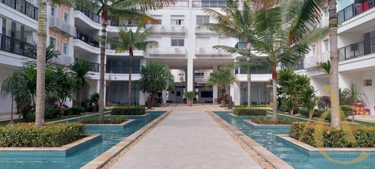 Apartamento para alugar – 3 suítes –  Abraão | Florianópolis/SC.