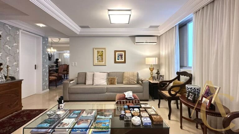 Apartamento à venda – 2 suítes – Agronômica | Florianópolis/SC.