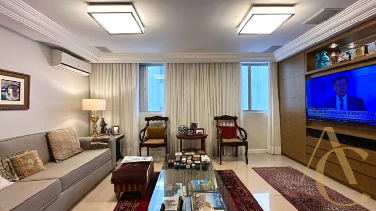 Apartamento à venda – 2 suítes – Agronômica | Florianópolis/SC.