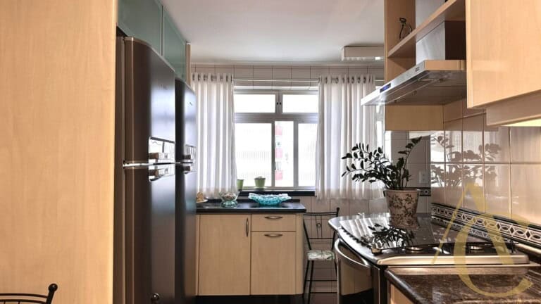 Apartamento à venda – 2 suítes – Agronômica | Florianópolis/SC.
