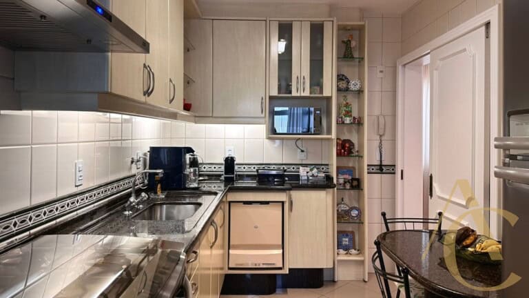 Apartamento à venda – 2 suítes – Agronômica | Florianópolis/SC.