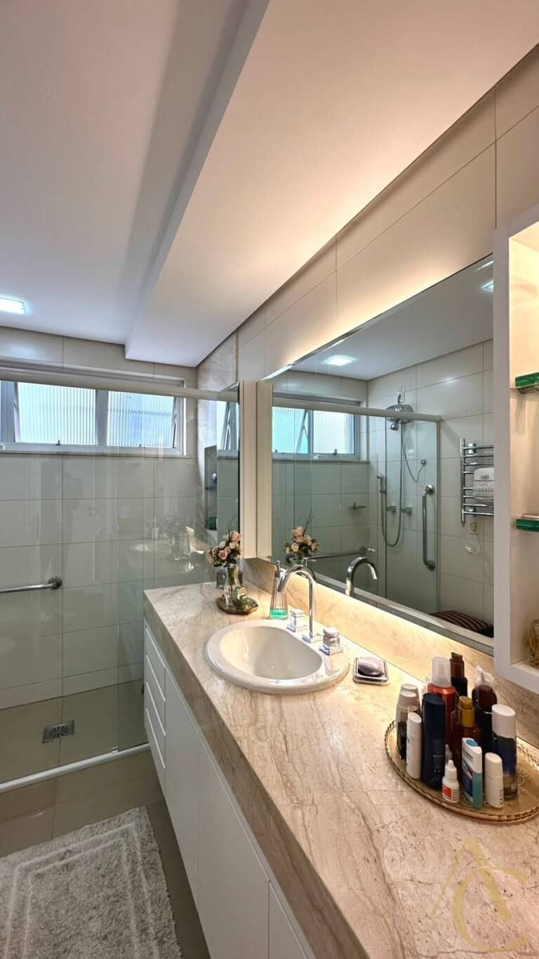 Apartamento à venda – 2 suítes – Agronômica | Florianópolis/SC.
