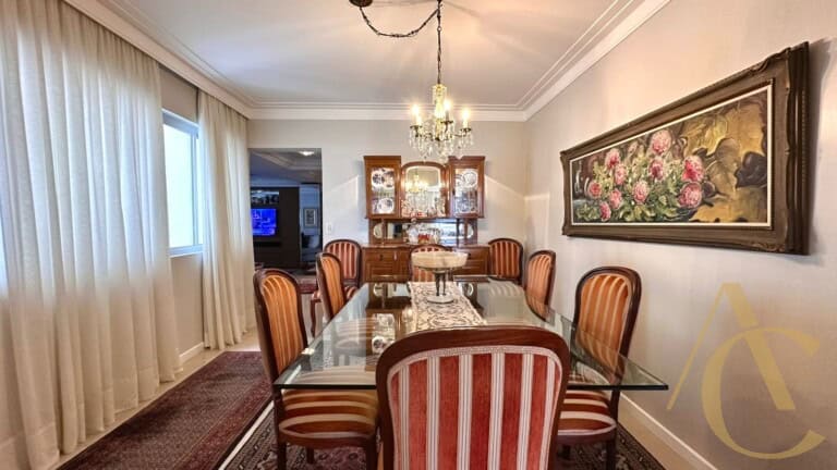 Apartamento à venda – 2 suítes – Agronômica | Florianópolis/SC.