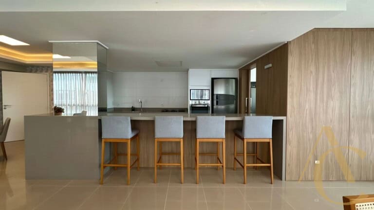 Apartamento à venda – 2 quartos sendo 1 suíte – Córrego Grande | Florianópolis/SC.