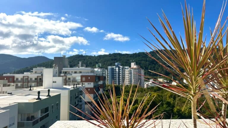 Apartamento à venda – 2 quartos sendo 1 suíte – Córrego Grande | Florianópolis/SC.