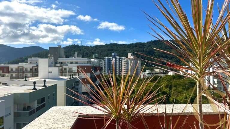 Apartamento à venda – 2 quartos sendo 1 suíte – Córrego Grande | Florianópolis/SC.