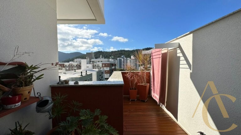 Apartamento à venda – 2 quartos sendo 1 suíte – Córrego Grande | Florianópolis/SC.