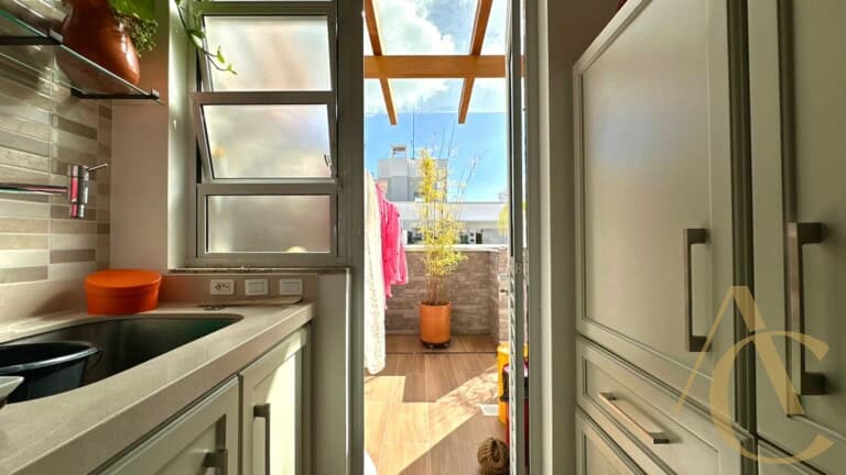 Apartamento à venda – 2 quartos sendo 1 suíte – Córrego Grande | Florianópolis/SC.