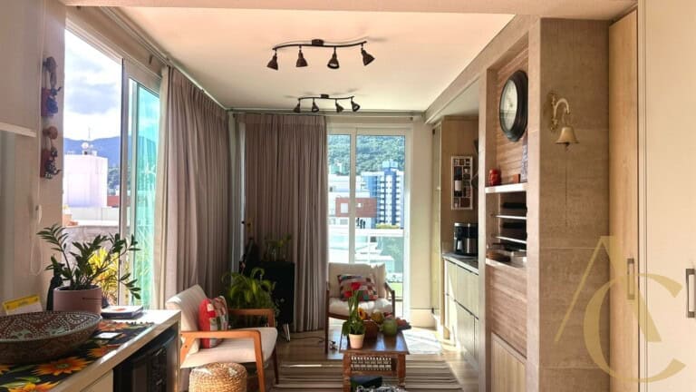 Apartamento à venda – 2 quartos sendo 1 suíte – Córrego Grande | Florianópolis/SC.
