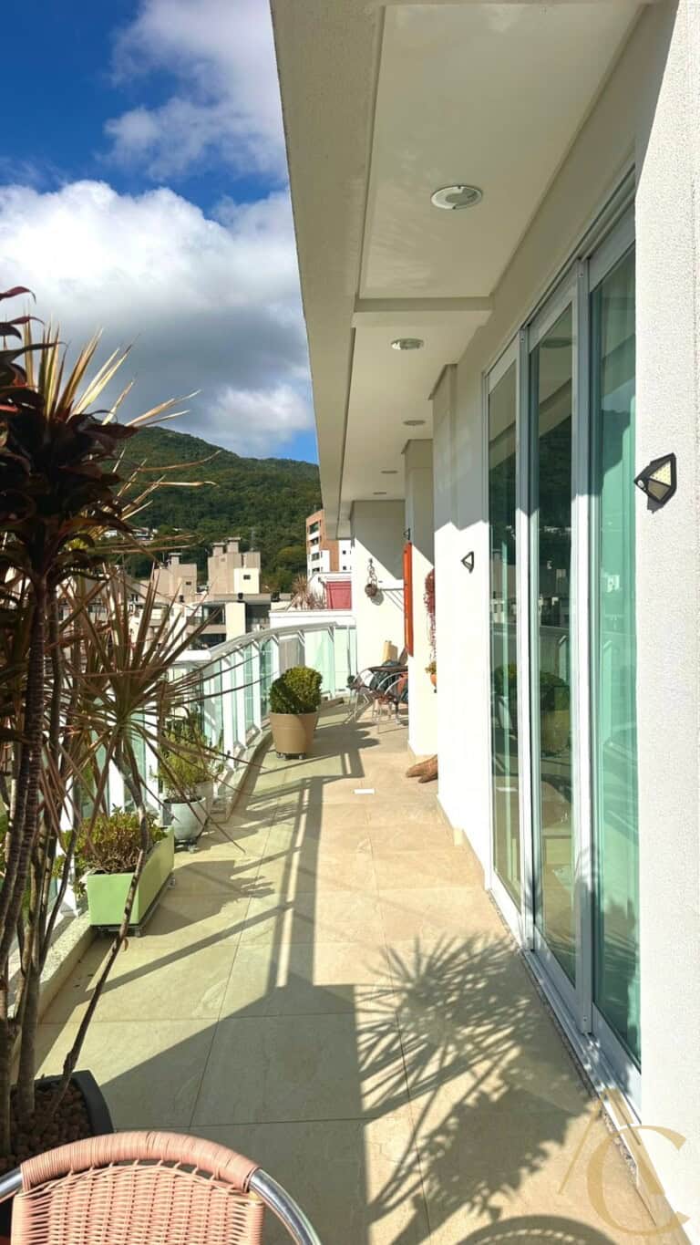 Apartamento à venda – 2 quartos sendo 1 suíte – Córrego Grande | Florianópolis/SC.