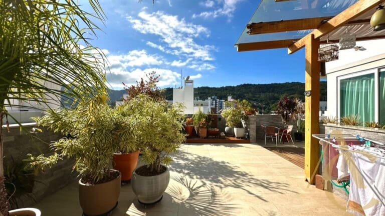 Apartamento à venda – 2 quartos sendo 1 suíte – Córrego Grande | Florianópolis/SC.