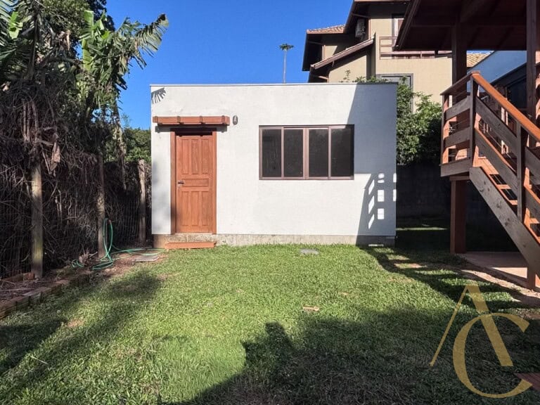 Casa à venda – 3 Quartos sendo 2 Suítes – Pântano do Sul | Florianópolis /SC