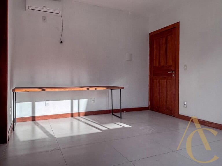 Casa à venda – 3 Quartos sendo 2 Suítes – Pântano do Sul | Florianópolis /SC