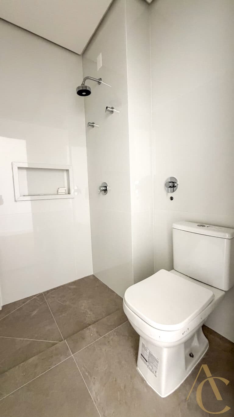 Apartamento à venda – 3 suítes e Sacada com Churrasqueira – Campinas | São José/SC.