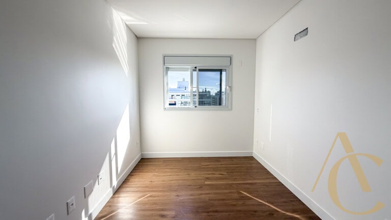 Apartamento à venda – 3 suítes e Sacada com Churrasqueira – Campinas | São José/SC.