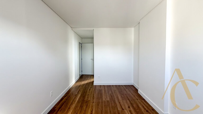 Apartamento à venda – 3 suítes e Sacada com Churrasqueira – Campinas | São José/SC.