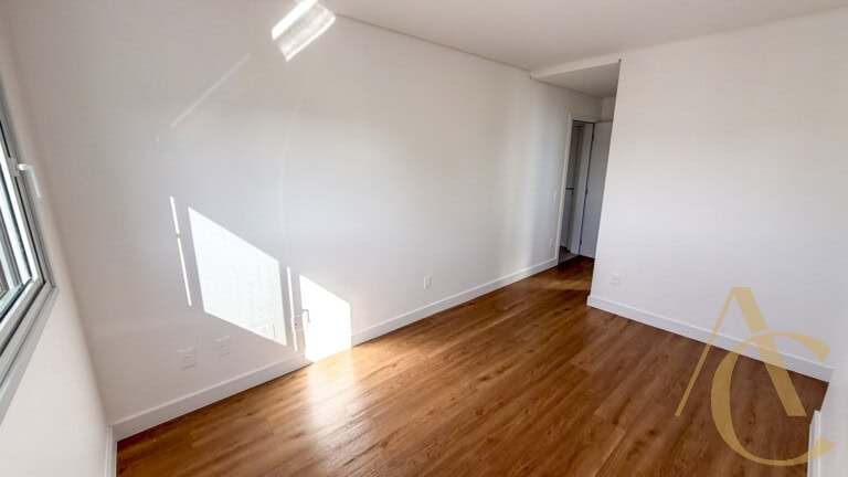 Apartamento à venda – 3 suítes e Sacada com Churrasqueira – Campinas | São José/SC.
